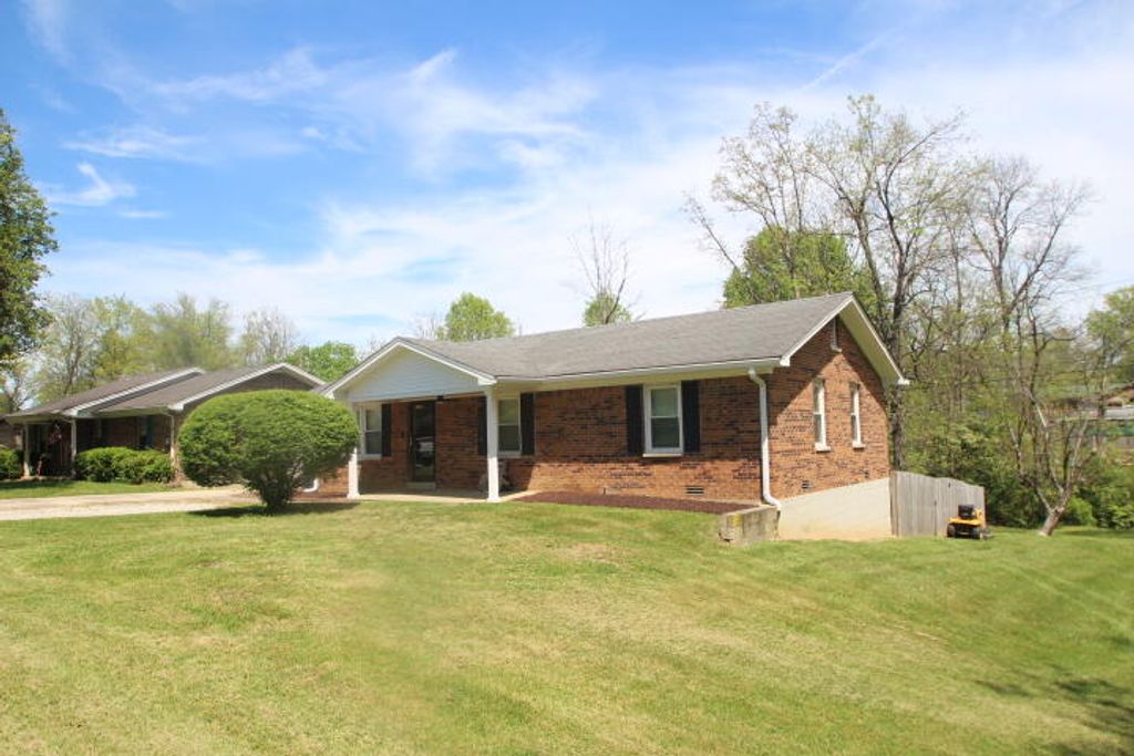 305 Djeddah Drive, Lawrenceburg, KY 40342