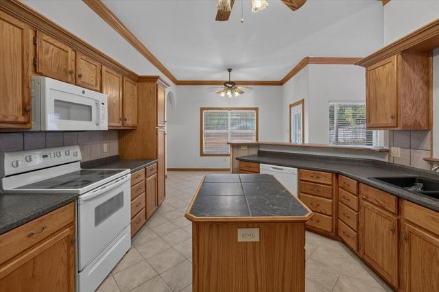 6224 Canyon Trail, Lake Worth, TX 76135