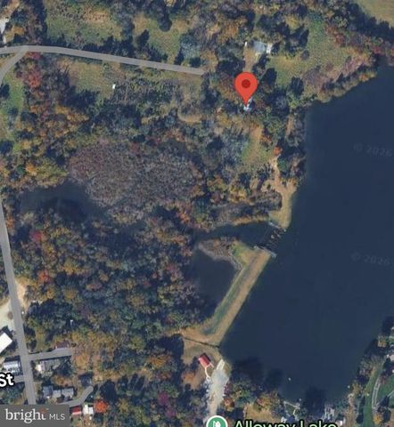 74 N GREENWICH ST, Alloway, NJ 08001