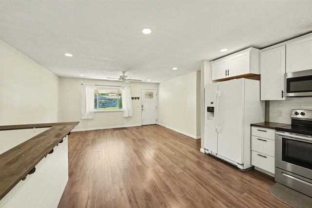 2322 Aurora, Salina, KS 67401