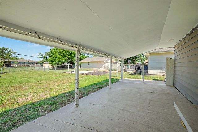 2322 Aurora, Salina, KS 67401