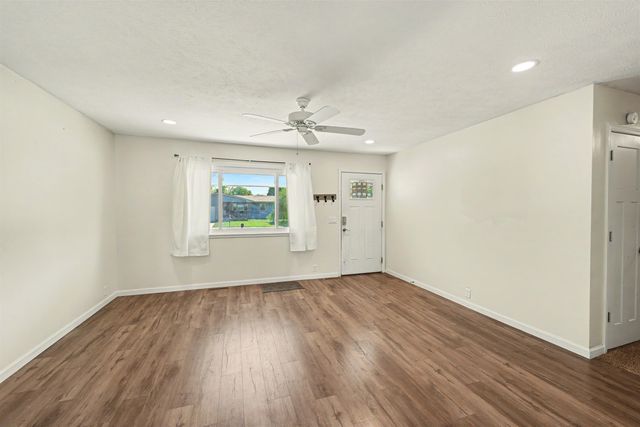 2322 Aurora, Salina, KS 67401