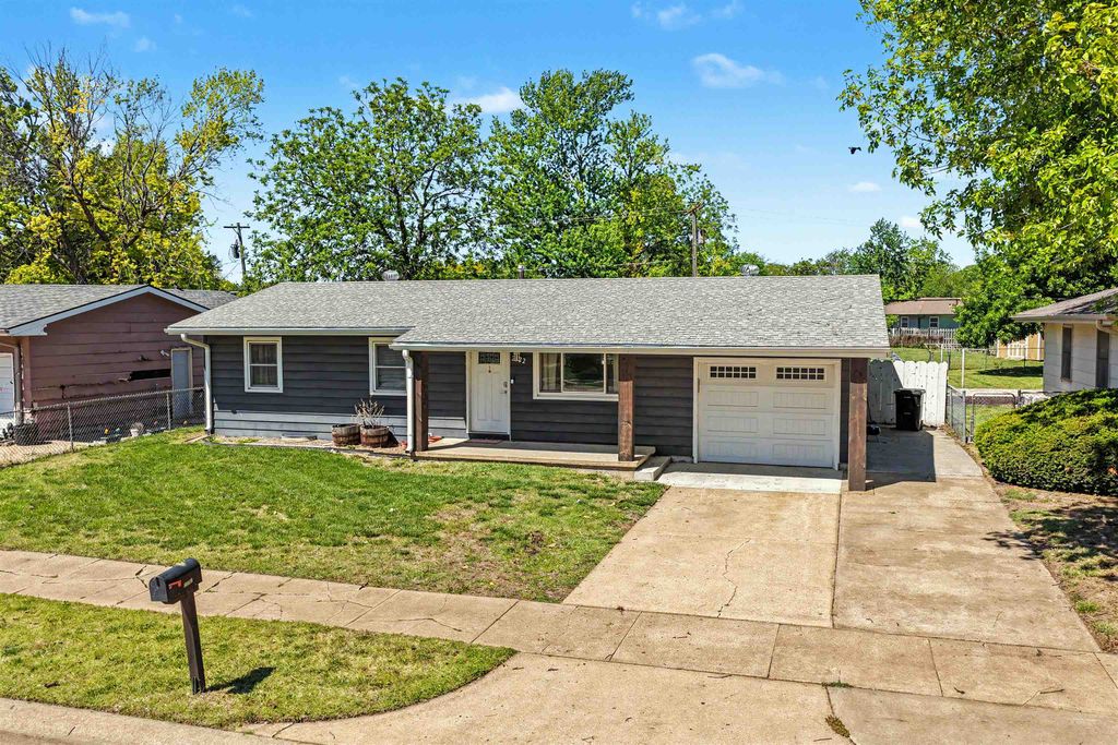 2322 Aurora, Salina, KS 67401