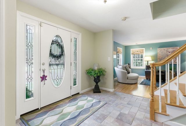 8 Valleywood Rd, Hopkinton, MA 01748