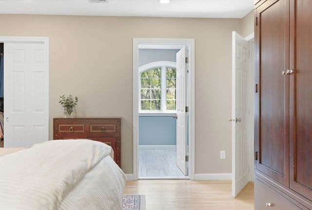 8 Valleywood Rd, Hopkinton, MA 01748