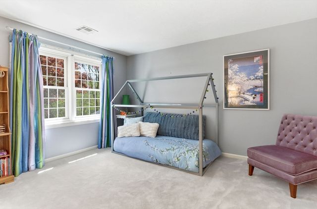 8 Valleywood Rd, Hopkinton, MA 01748