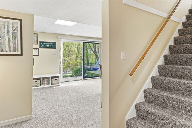 8 Valleywood Rd, Hopkinton, MA 01748