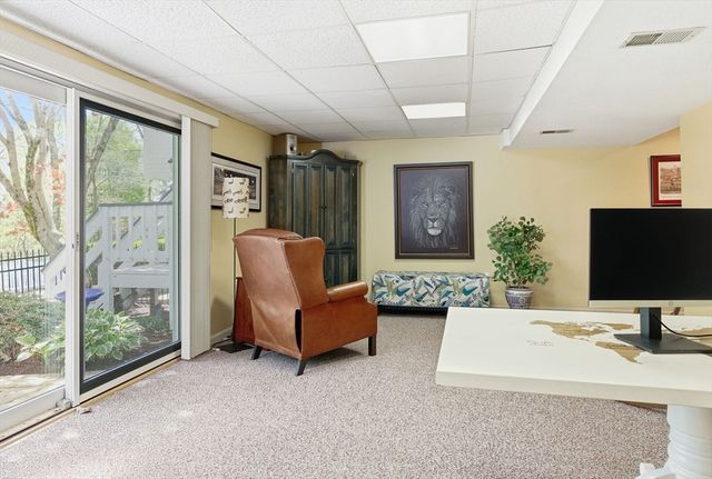 8 Valleywood Rd, Hopkinton, MA 01748