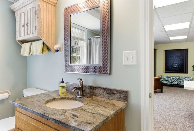 8 Valleywood Rd, Hopkinton, MA 01748