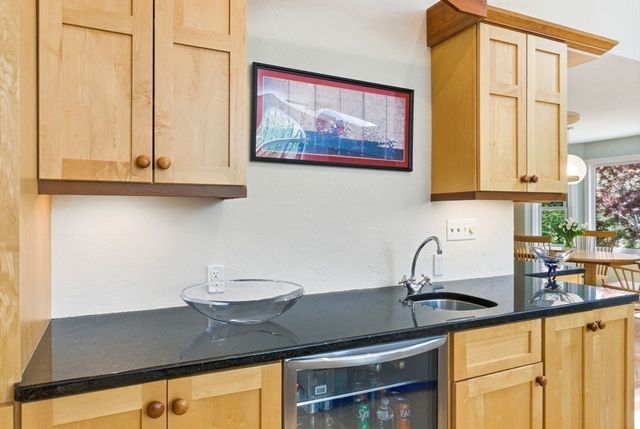 8 Valleywood Rd, Hopkinton, MA 01748