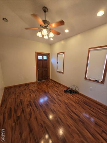 811 N Main Street, Columbia, IL 62236