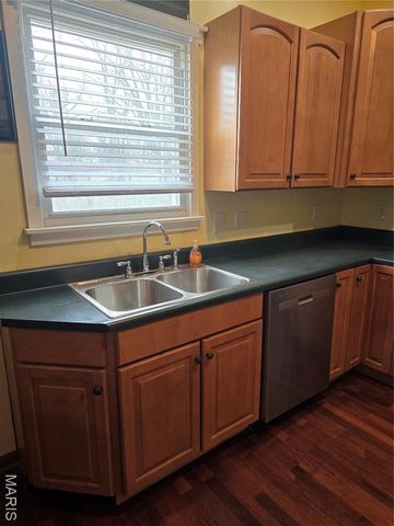 811 N Main Street, Columbia, IL 62236