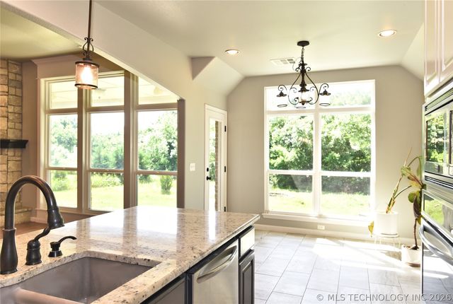 2620 W 116th Place S, Jenks, OK 74137