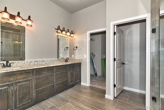 2620 W 116th Place S, Jenks, OK 74137