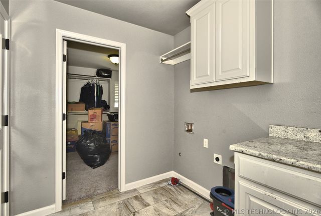 2620 W 116th Place S, Jenks, OK 74137
