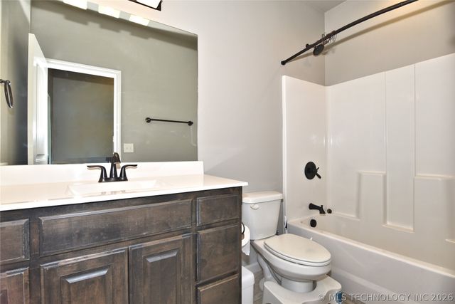 2620 W 116th Place S, Jenks, OK 74137