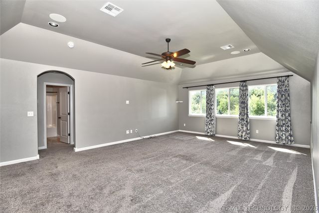 2620 W 116th Place S, Jenks, OK 74137