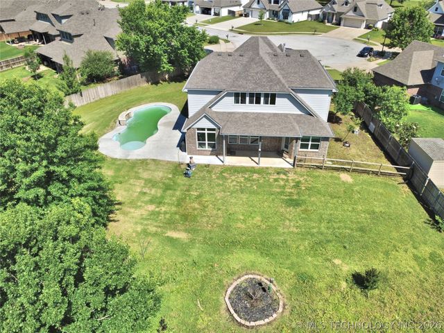2620 W 116th Place S, Jenks, OK 74137
