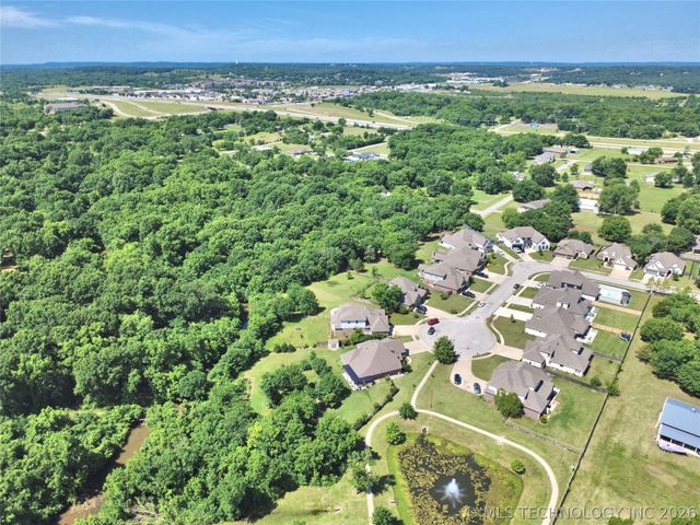 2620 W 116th Place S, Jenks, OK 74137