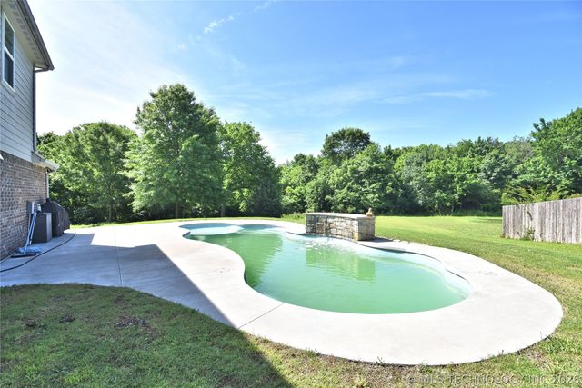 2620 W 116th Place S, Jenks, OK 74137