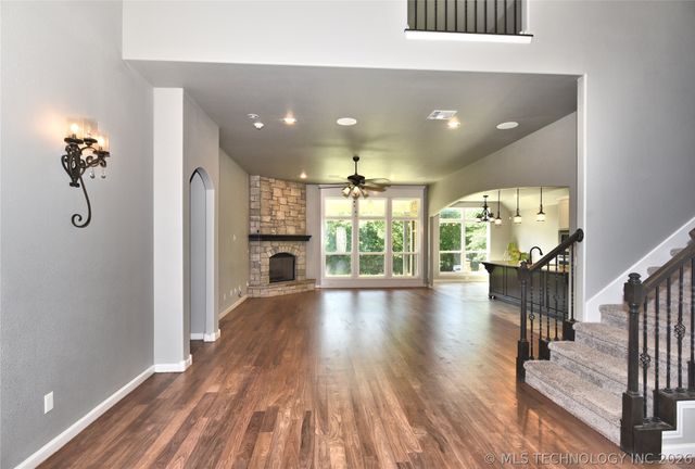 2620 W 116th Place S, Jenks, OK 74137