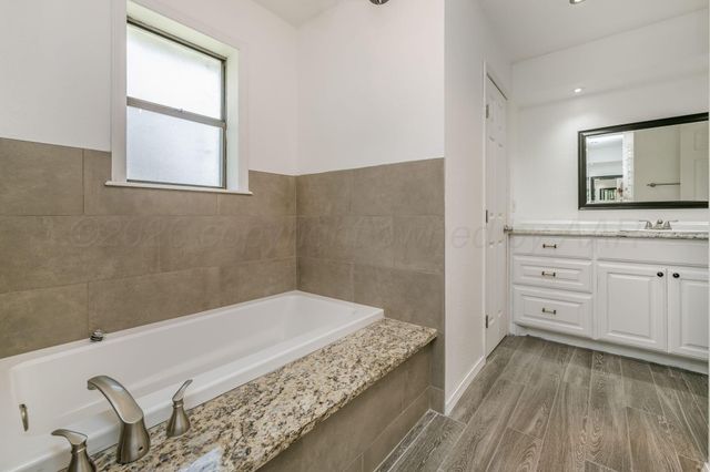 4015 OAKHURST Drive, Amarillo, TX 79109