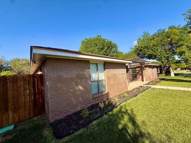 4015 OAKHURST Drive, Amarillo, TX 79109