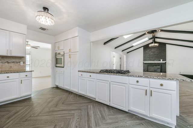 4015 OAKHURST Drive, Amarillo, TX 79109