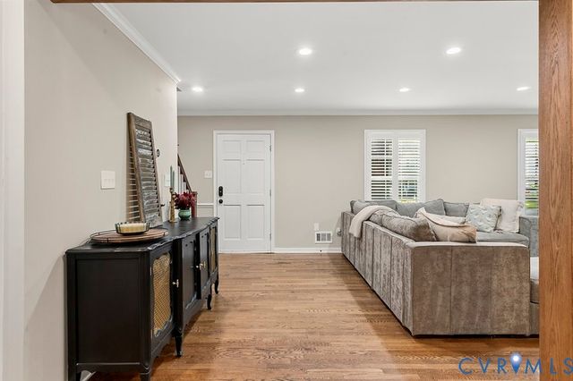 2016 Wrens Nest Rd, Richmond, VA 23235
