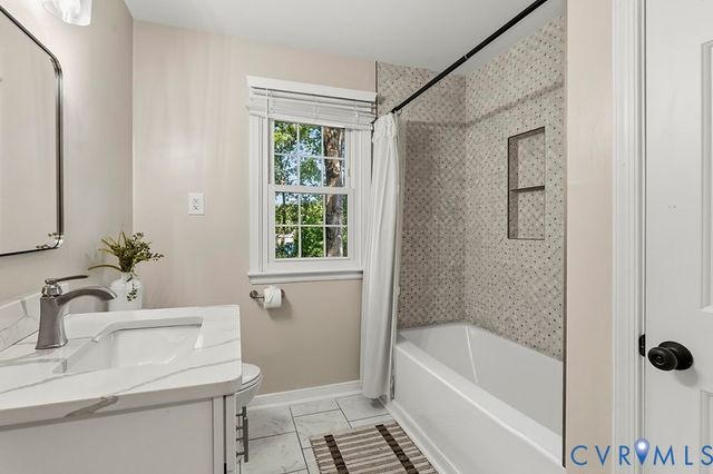 2016 Wrens Nest Rd, Richmond, VA 23235