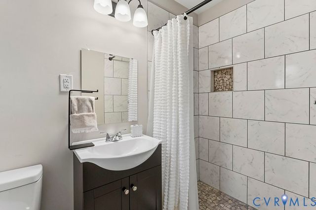 2016 Wrens Nest Rd, Richmond, VA 23235