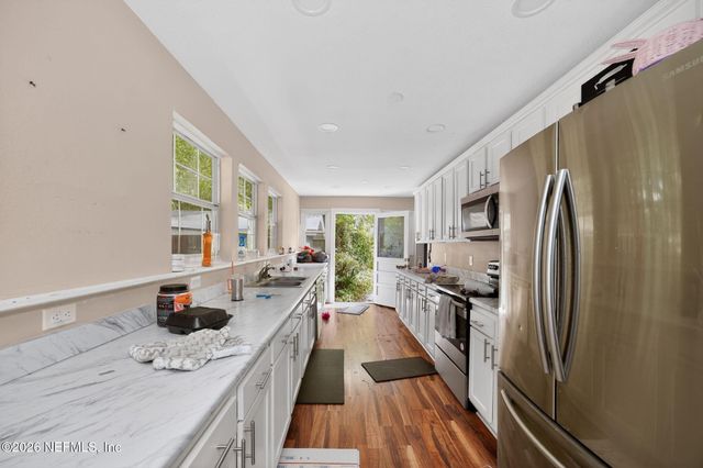 111 E 54TH Street, Jacksonville, FL 32208