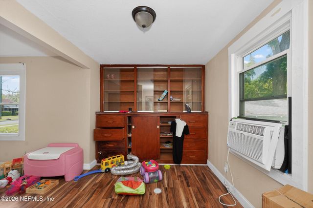 111 E 54TH Street, Jacksonville, FL 32208