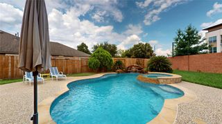 2001 Balsam Lake Lane, Pearland, TX 77584