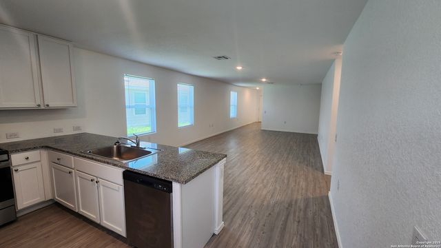 10179 Asta Trail, San Antonio, TX 78224