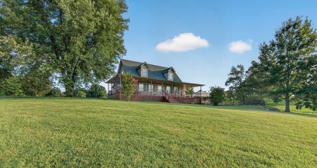 250 High Meadows Ln, Shelbyville, TN 37160