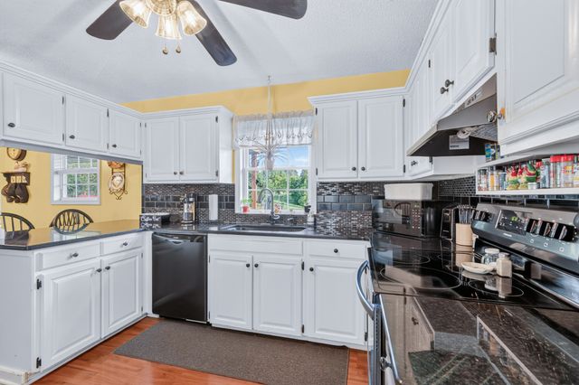 250 High Meadows Ln, Shelbyville, TN 37160