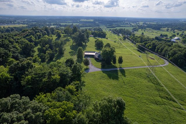 250 High Meadows Ln, Shelbyville, TN 37160