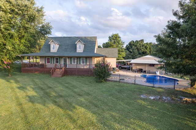 250 High Meadows Ln, Shelbyville, TN 37160