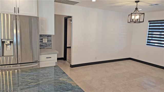 2870 Belcastro Street, Las Vegas, NV 89117