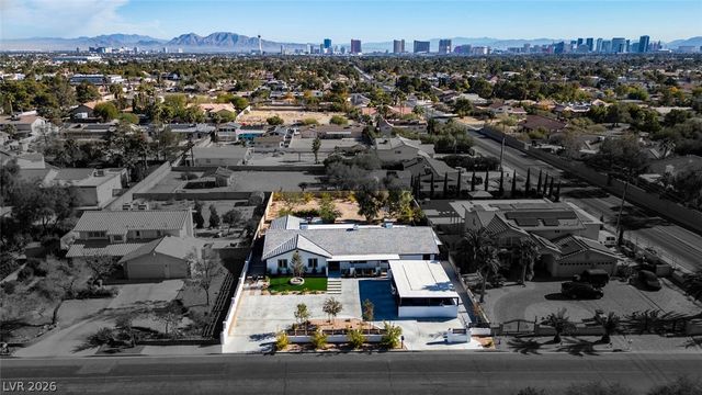 2870 Belcastro Street, Las Vegas, NV 89117