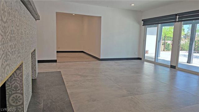 2870 Belcastro Street, Las Vegas, NV 89117