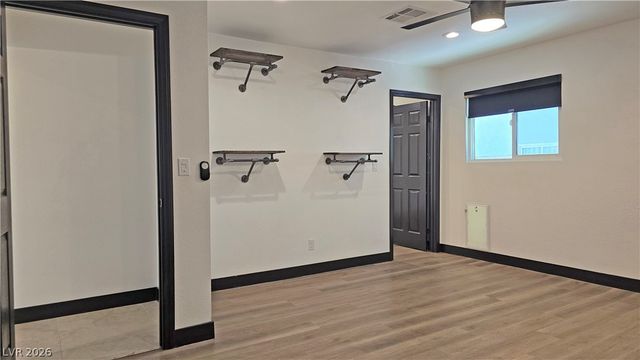 2870 Belcastro Street, Las Vegas, NV 89117