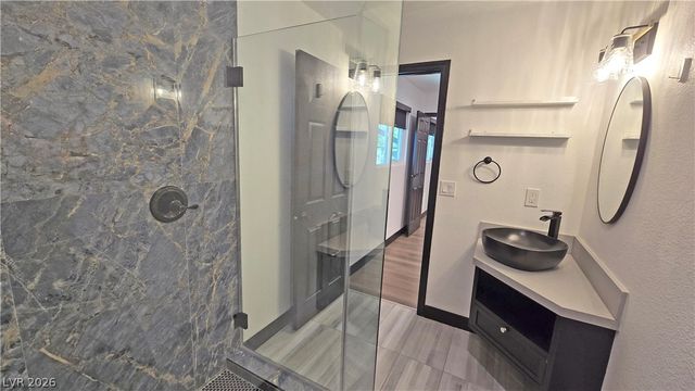 2870 Belcastro Street, Las Vegas, NV 89117