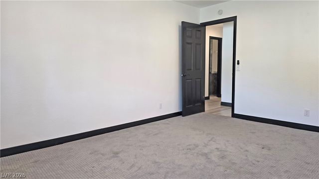 2870 Belcastro Street, Las Vegas, NV 89117