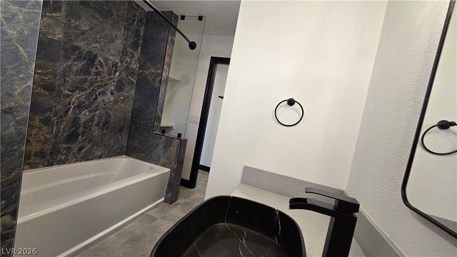 2870 Belcastro Street, Las Vegas, NV 89117