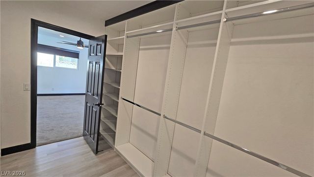 2870 Belcastro Street, Las Vegas, NV 89117