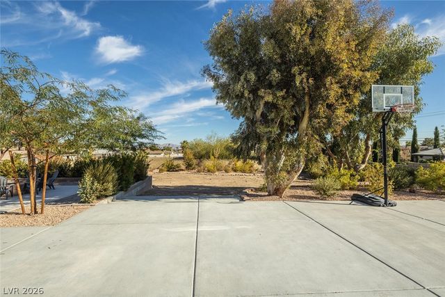 2870 Belcastro Street, Las Vegas, NV 89117