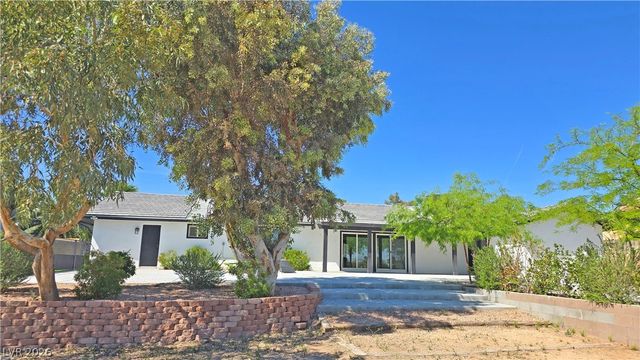 2870 Belcastro Street, Las Vegas, NV 89117