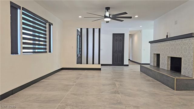 2870 Belcastro Street, Las Vegas, NV 89117